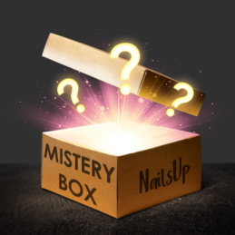 Mystery Box NailsUp Machiaj